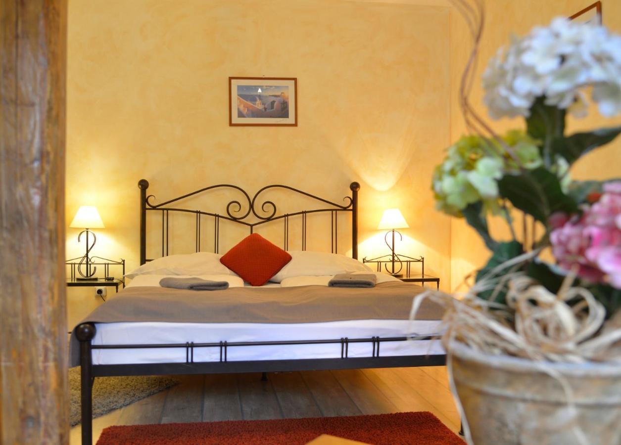 Hotel Via Ironia Vysoké Mýto Екстериор снимка