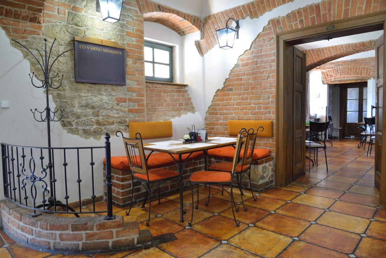 Hotel Via Ironia Vysoké Mýto Екстериор снимка