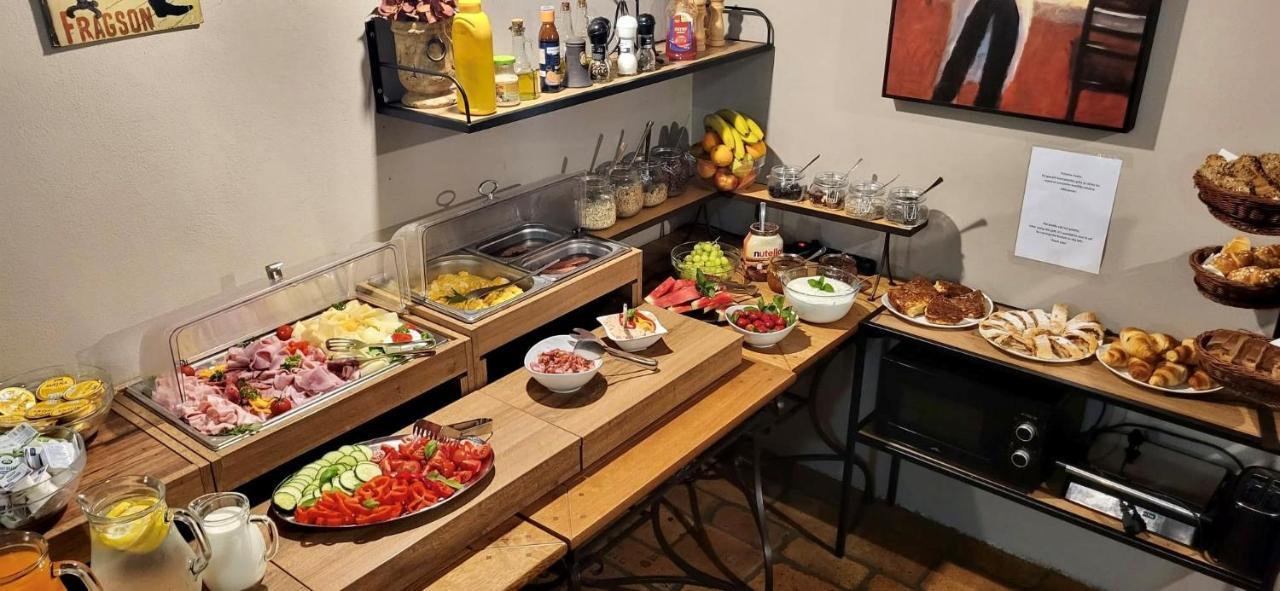 Hotel Via Ironia Vysoké Mýto Екстериор снимка