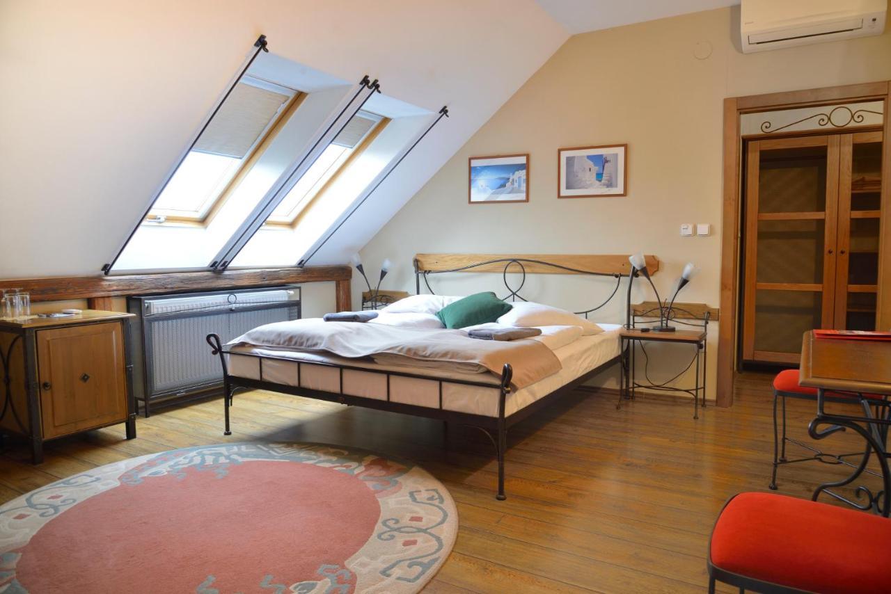 Hotel Via Ironia Vysoké Mýto Екстериор снимка